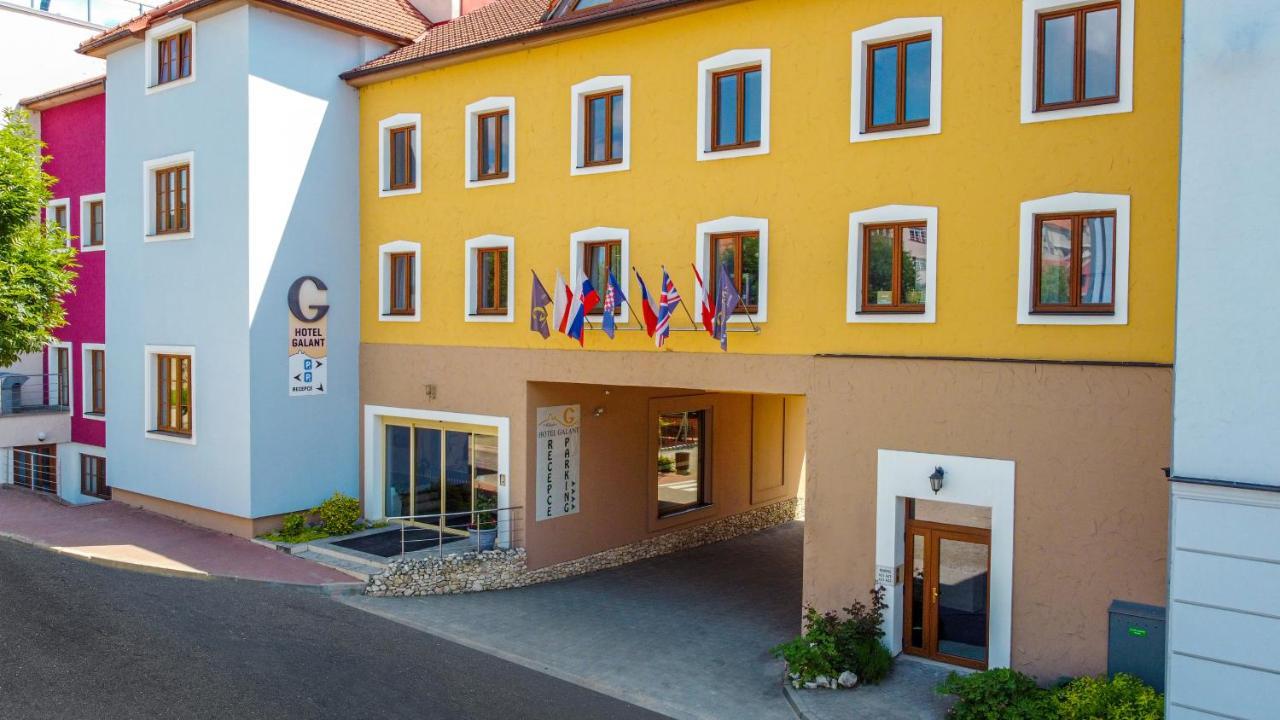 Hotel Galant Mikulov Exterior photo